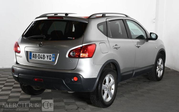 NISSAN QASHQAI 2.0 dCi 150CH POUR PIECES SANS CARTE GRISE GRIS AB-048-YQ