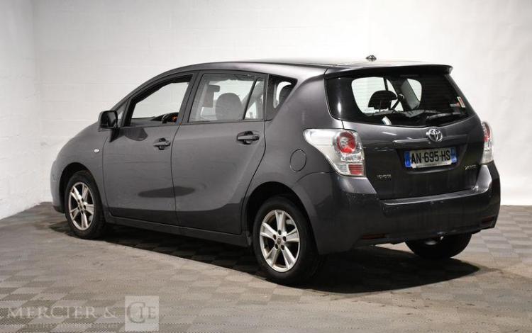 TOYOTA VERSO 2.0 D4D 125ch DYNAMIC GRIS AN-695-HS