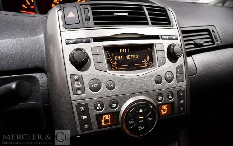 TOYOTA VERSO 2.0 D4D 125ch DYNAMIC GRIS AN-695-HS