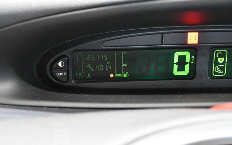 CITROEN XSARA PICASSO 1,6 HDI 110 PACK GRIS BK-272-TA