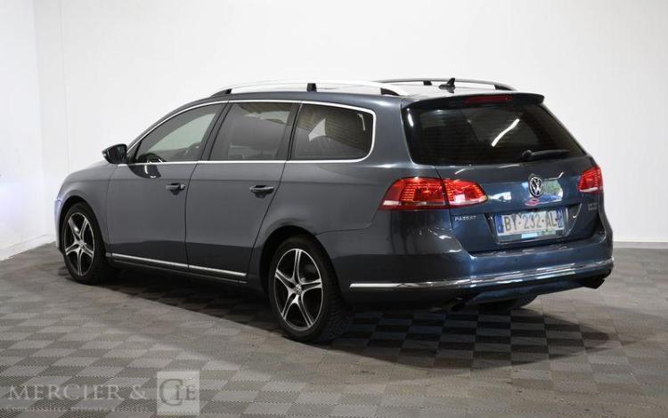 VOLKSWAGEN PASSAT GRIS BY-232-AL