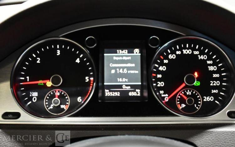 VOLKSWAGEN PASSAT GRIS BY-232-AL