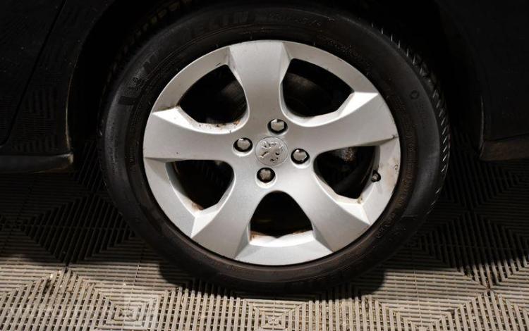 PEUGEOT 3008 1.6 VTI 120CH ACTIVE NOIR CE-438-HY