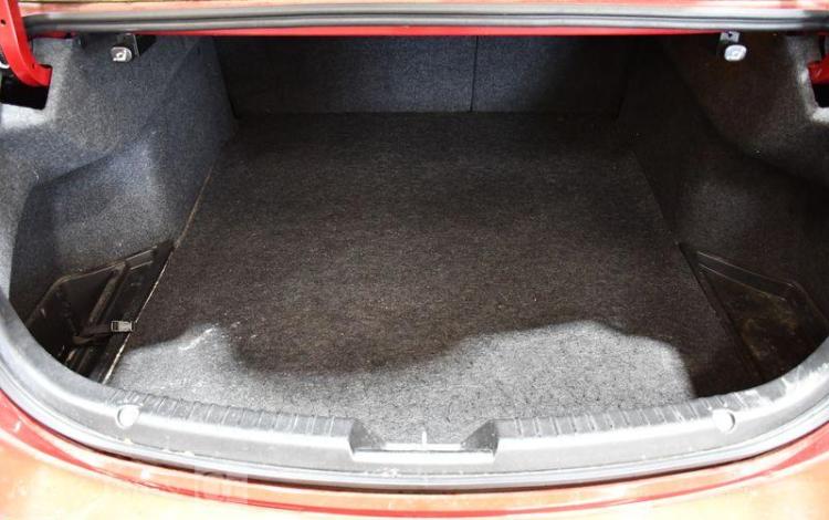 MAZDA 6 2,2 SKYACTIV – D 1580 DYNAMIQUE ROUGE CQ-098-WB