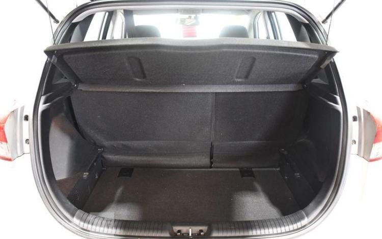 HYUNDAI IX20 1.4 90CH PACK INVENTIVE LIMITED BLANC CV-693-RW