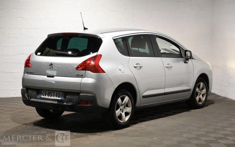 PEUGEOT 3008 115CH BUSINESS PACK GRIS CV-857-YD