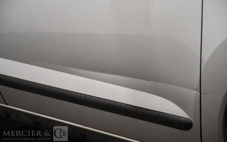 PEUGEOT 3008 115CH BUSINESS PACK GRIS CV-857-YD