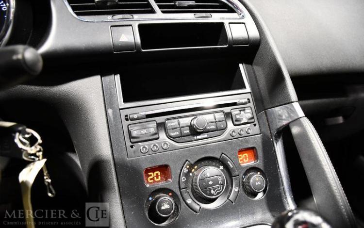 PEUGEOT 3008 115CH BUSINESS PACK GRIS CV-857-YD