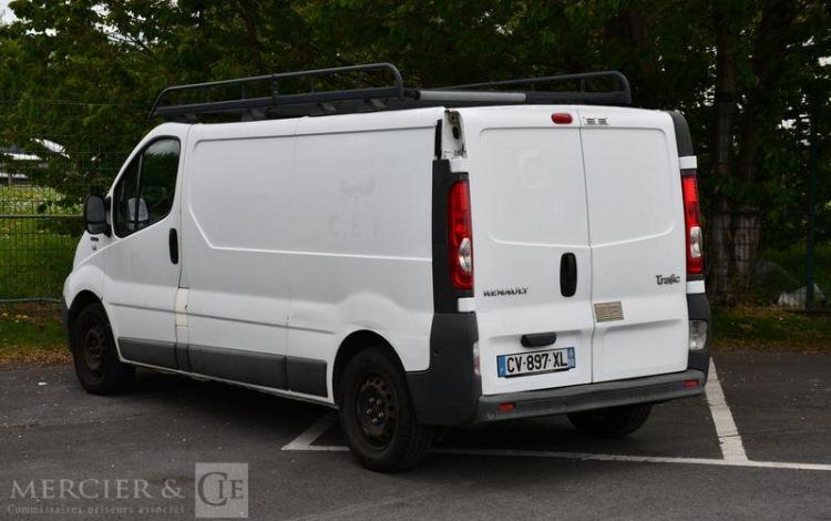 RENAULT Trafic BLANC CV-897-XL