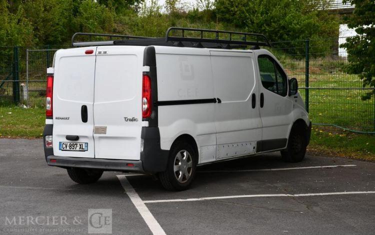 RENAULT Trafic BLANC CV-897-XL