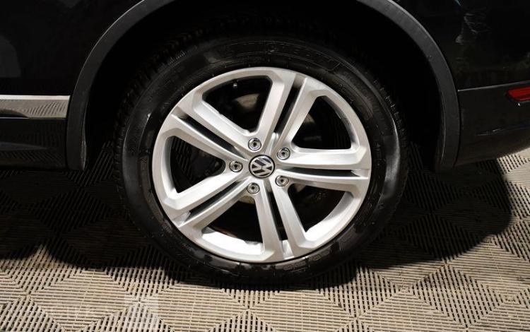 VOLKSWAGEN TOUAREG STE 3.0 TDI 245ch BLUEMOTION EDITION R-LINE 4MOTION TIPTRONIC NOIR CW-722-TG