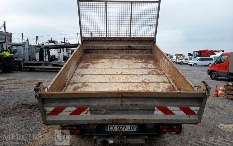 IVECO 35C13.6 BENNE SIMPLE CABINE COFFRE  CX-927-JX