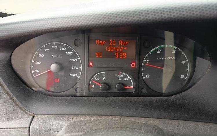 IVECO 35C13.6 BENNE SIMPLE CABINE COFFRE  CX-927-JX