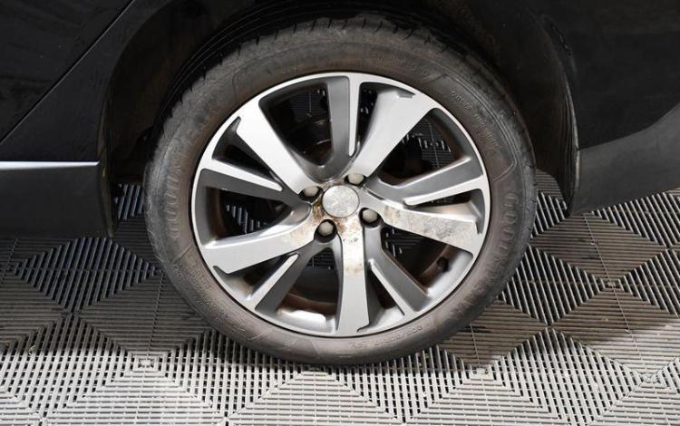 PEUGEOT 2008 GENERATION-I 1.6 E-HDI 115CH FELINE NOIR CY-723-RR