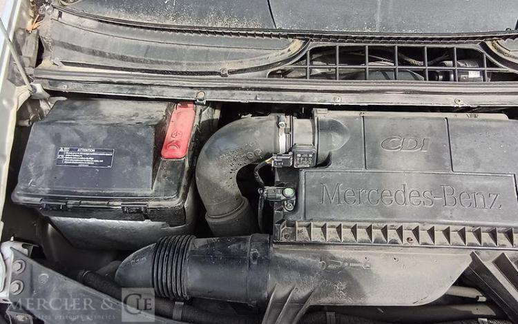 MERCEDES VITO GRIS DB-083-LJ