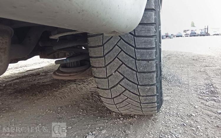 MERCEDES VITO GRIS DB-083-LJ