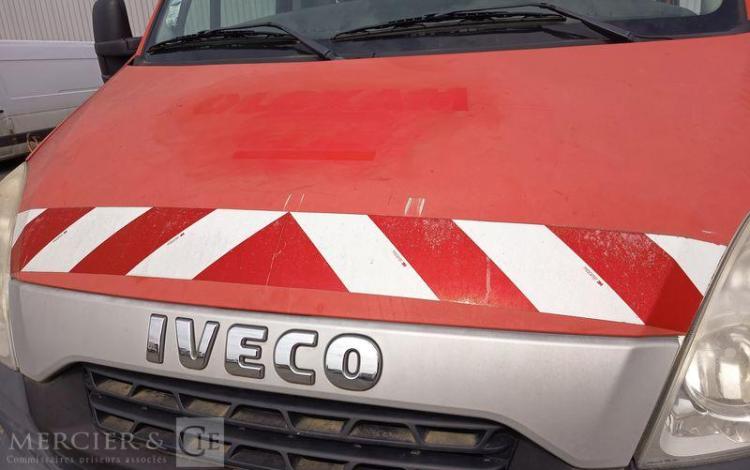 IVECO DAILY 35S11 AVEC NACELLE GSR 179T 18M – DIESEL – 2852 HEURES – ANNEE 2013 ROUGE DB-683-LQ