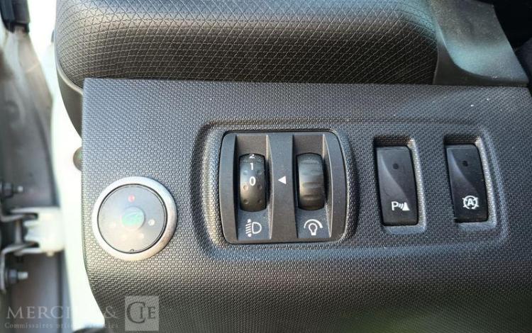 RENAULT CLIO IV 0.9 TCE 90 ENERGY ZEN EQUIPE GAZ – 138421 KMS – ANNEE 2013 BLANC DB-861-MH