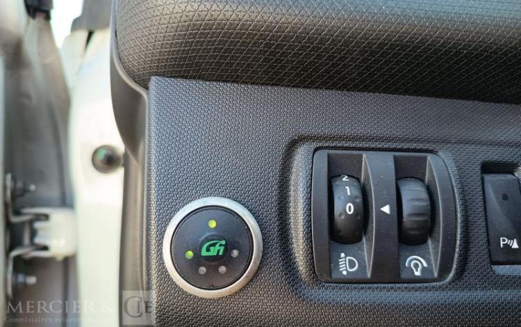 RENAULT CLIO IV 0.9 TCE 90 ENERGY ZEN EQUIPE GAZ – 138421 KMS – ANNEE 2013 BLANC DB-861-MH