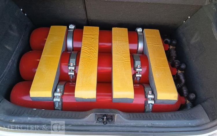 RENAULT CLIO IV 0.9 TCE 90 ENERGY ZEN EQUIPE GAZ – 138421 KMS – ANNEE 2013 BLANC DB-861-MH