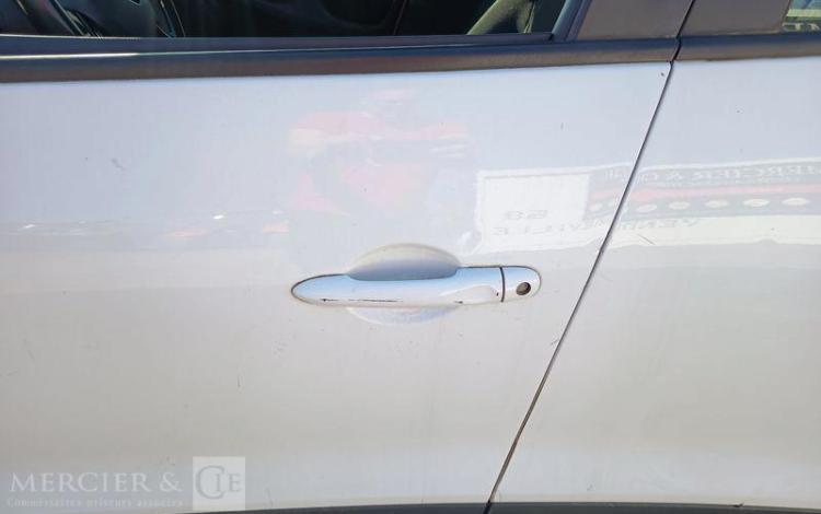 RENAULT CLIO IV 0.9 TCE 90 ENERGY ZEN EQUIPE GAZ – 138421 KMS – ANNEE 2013 BLANC DB-861-MH