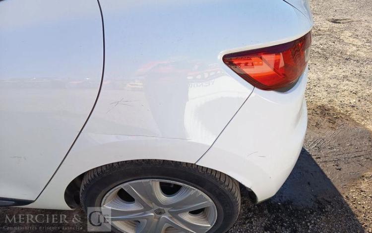 RENAULT CLIO IV 0.9 TCE 90 ENERGY ZEN EQUIPE GAZ – 138421 KMS – ANNEE 2013 BLANC DB-861-MH