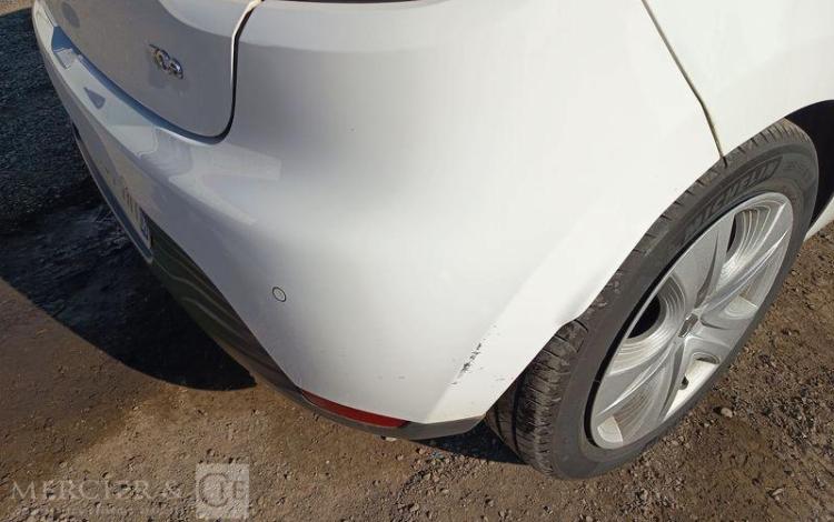 RENAULT CLIO IV 0.9 TCE 90 ENERGY ZEN EQUIPE GAZ – 138421 KMS – ANNEE 2013 BLANC DB-861-MH