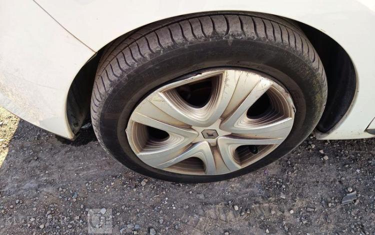 RENAULT CLIO IV 0.9 TCE 90 ENERGY ZEN EQUIPE GAZ – 138421 KMS – ANNEE 2013 BLANC DB-861-MH