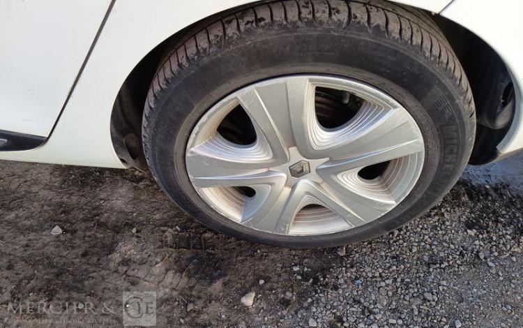 RENAULT CLIO IV 0.9 TCE 90 ENERGY ZEN EQUIPE GAZ – 138421 KMS – ANNEE 2013 BLANC DB-861-MH