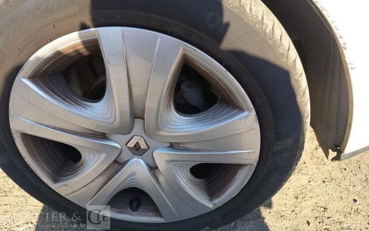 RENAULT CLIO IV 0.9 TCE 90 ENERGY ZEN EQUIPE GAZ – 138421 KMS – ANNEE 2013 BLANC DB-861-MH