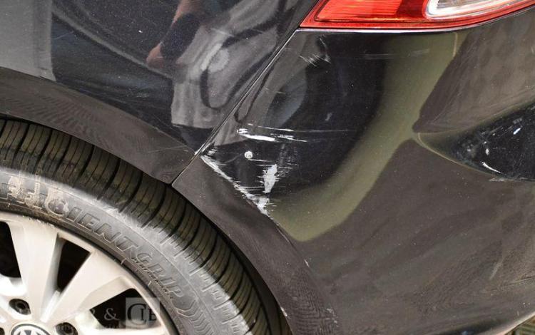 VOLKSWAGEN GOLF 1.6 TDI 105ch BLUEMOTION CONFORT LINE NOIR DD-796-NC