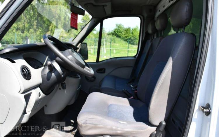 RENAULT MASTER  DG-927-KT