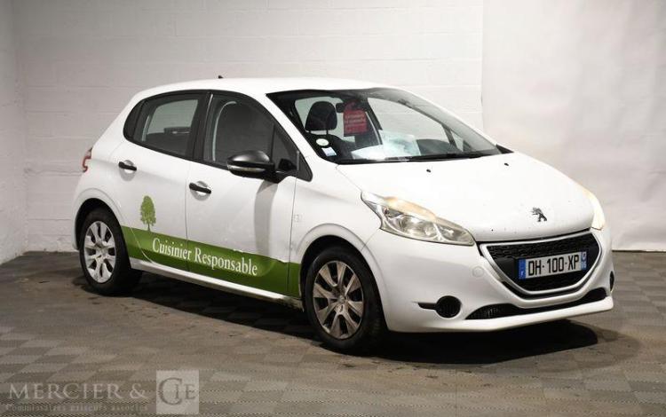 PEUGEOT 208 BLANC DH-100-XP