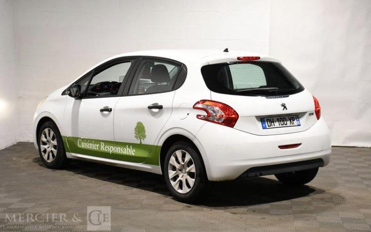 PEUGEOT 208 BLANC DH-100-XP