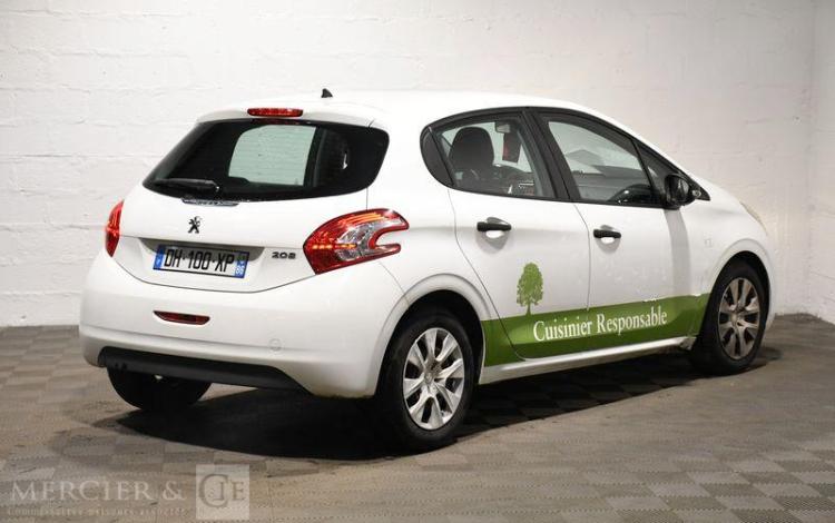 PEUGEOT 208 BLANC DH-100-XP
