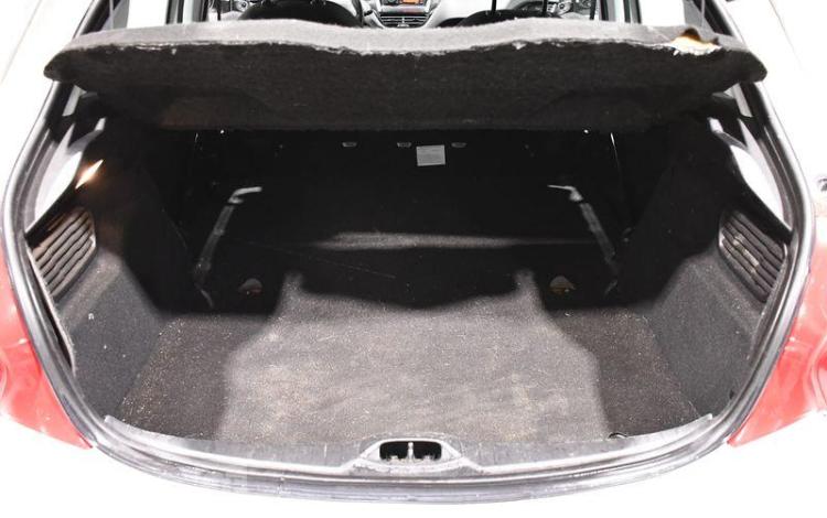 PEUGEOT 208 BLANC DH-100-XP