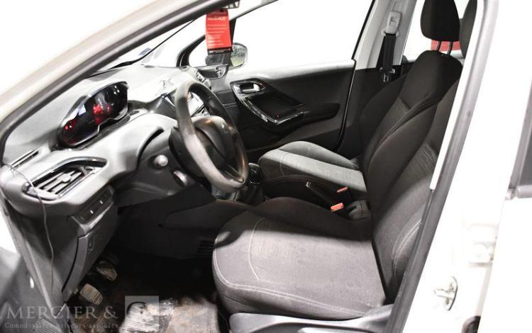PEUGEOT 208 BLANC DH-100-XP