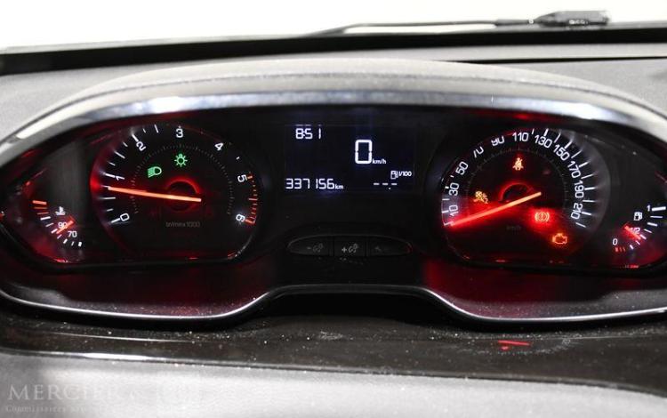 PEUGEOT 208 BLANC DH-100-XP