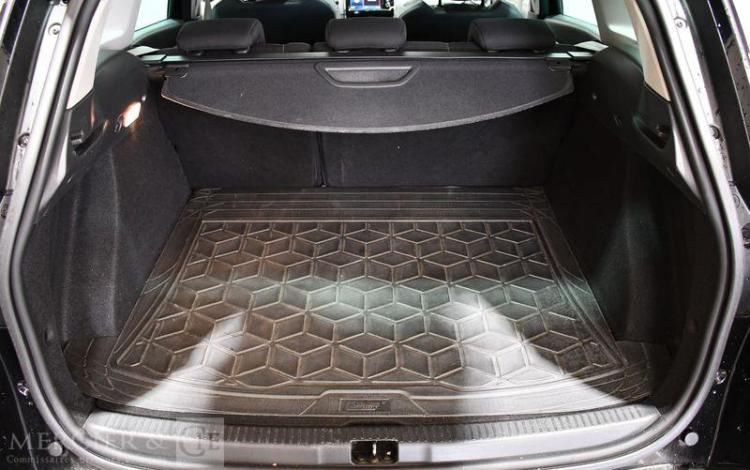 RENAULT CLIO IV ESTATE 1.2 TCE 120 GT EDC NOIR DH-863-QY