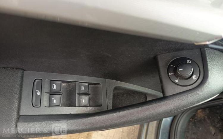 SKODA OCTAVIA COMBI  DK-482-QL