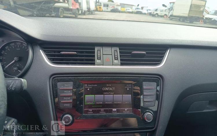 SKODA OCTAVIA COMBI  DK-482-QL