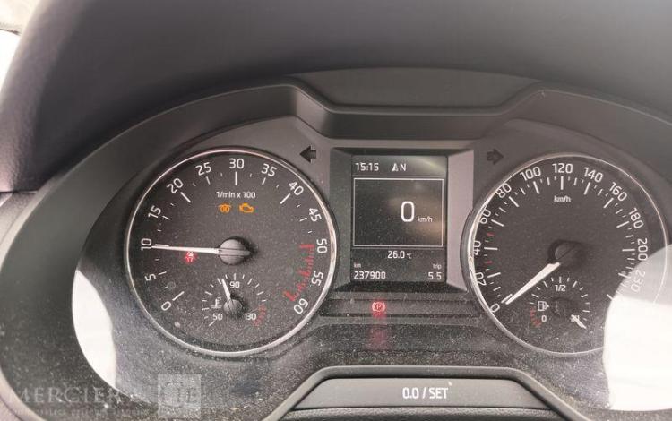 SKODA OCTAVIA COMBI  DK-482-QL