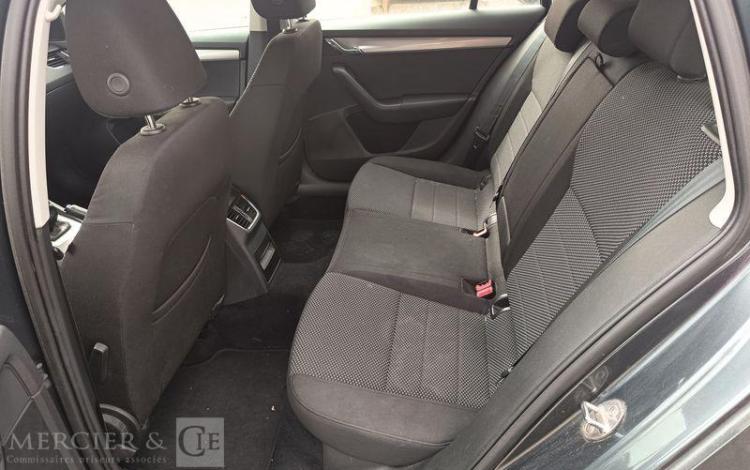 SKODA OCTAVIA COMBI  DK-482-QL