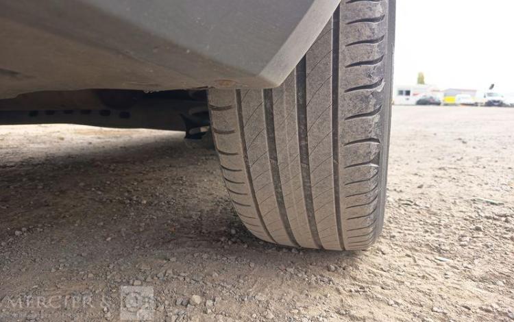 SKODA OCTAVIA COMBI  DK-482-QL