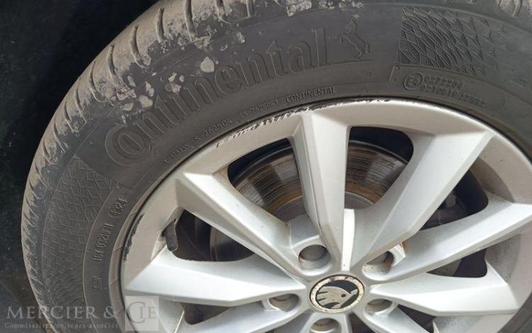 SKODA OCTAVIA COMBI  DK-482-QL