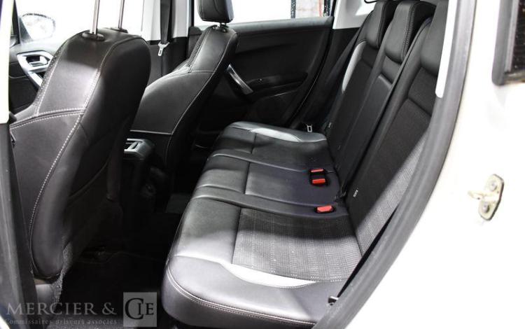 PEUGEOT 2008 1,6 e-HDI 90 ALLURE BLANC DM-457-MZ