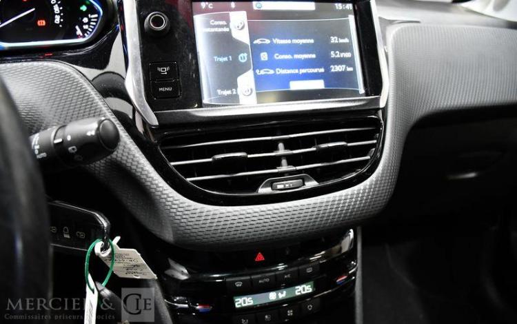 PEUGEOT 2008 1,6 e-HDI 90 ALLURE BLANC DM-457-MZ