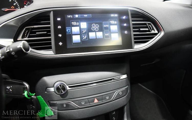 PEUGEOT 308 1,2 PURE TECH 130 ALLURE S&S GRIS DP-678-EW