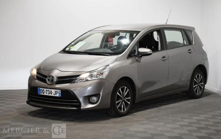 TOYOTA COROLLA VERSO GRIS DQ-734-JP