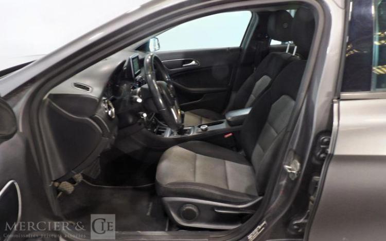 MERCEDES GLA 1.5 180 CDI 110CH INTUITION GRIS DT-355-PJ